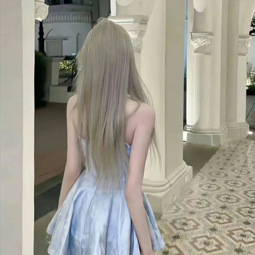 衣橱里的她1